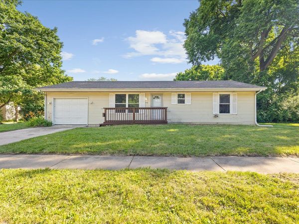 712 Cherry Street , Rockford, IL 61101