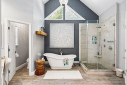 2765 Victoria Lake Drive photo 4