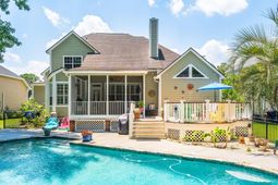 2765 Victoria Lake Drive photo 4