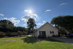 923 E Estates Boulevard photo 4