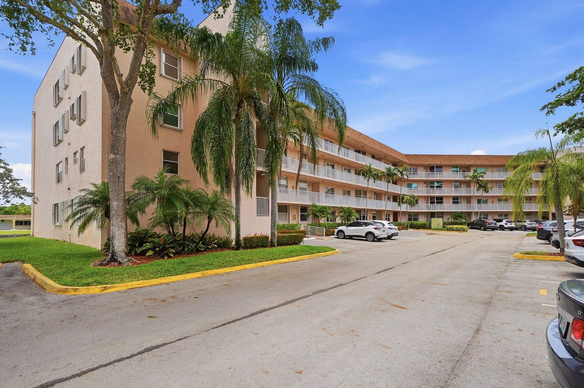 2521 NW 104th Avenue, Unit 104, Sunrise, FL 33322 Photo