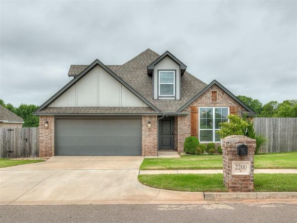 2200 Arcady Avenue, Norman, OK 73026