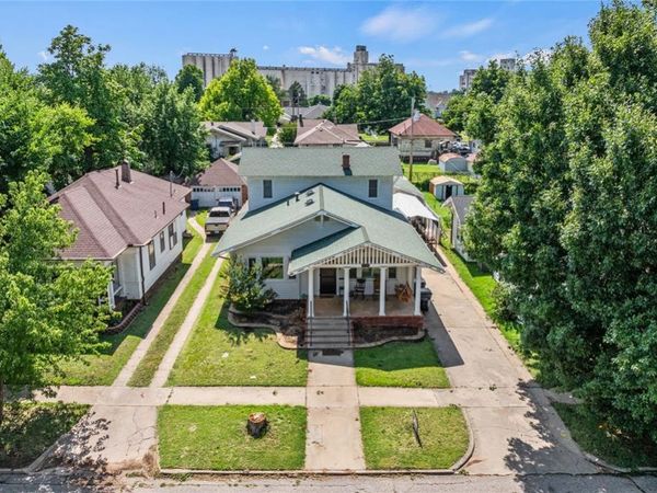 1108 S Hoff Avenue, El Reno, OK 73036