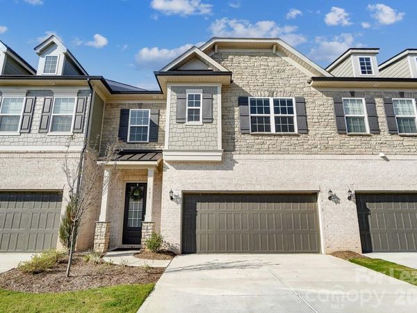 131 Heathbrook Lane, Waxhaw, NC 28173