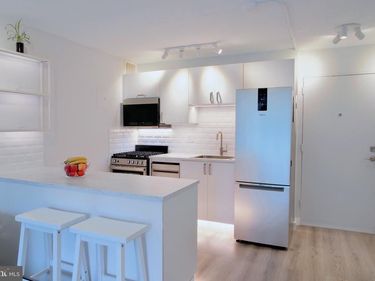 2500 N VAN DORN STREET, Unit 320, ALEXANDRIA, VA 22302
