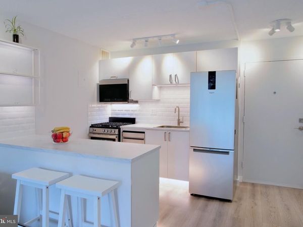 2500 N VAN DORN STREET, Unit 320, ALEXANDRIA, VA 22302