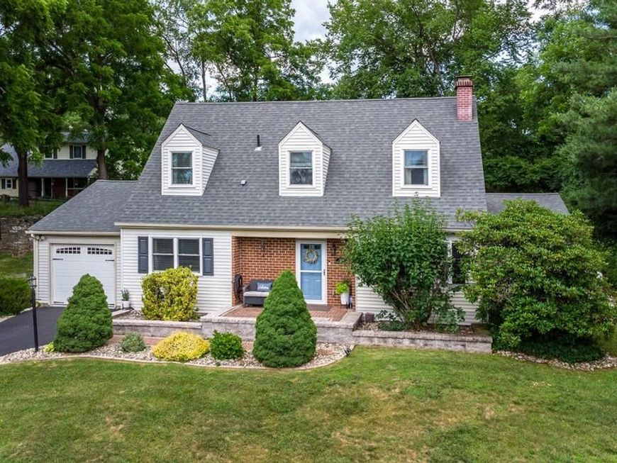 215 Colwyn Terrace, West Chester, PA 19380 Main Photo