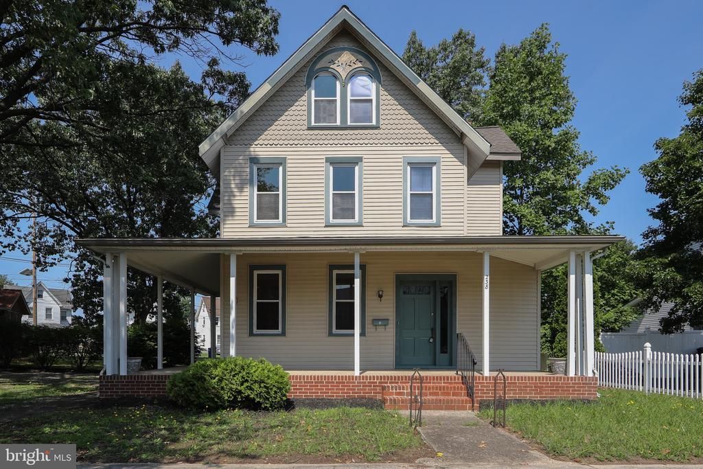 238 S Pavilion Avenue, Riverside, NJ 08075 Main Photo