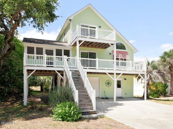 302 Cape Fear Loop, Emerald Isle, NC 28594