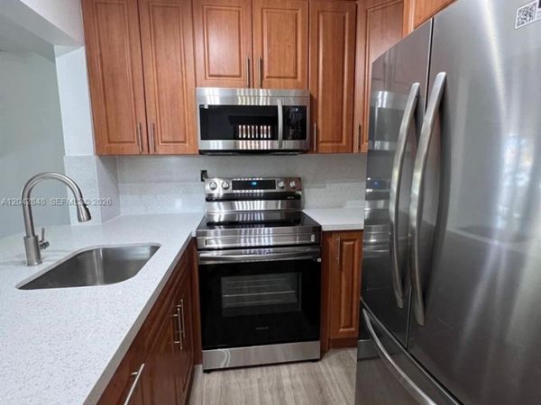 6455 W 27th Ave, Unit 11-44, Hialeah, FL 33016