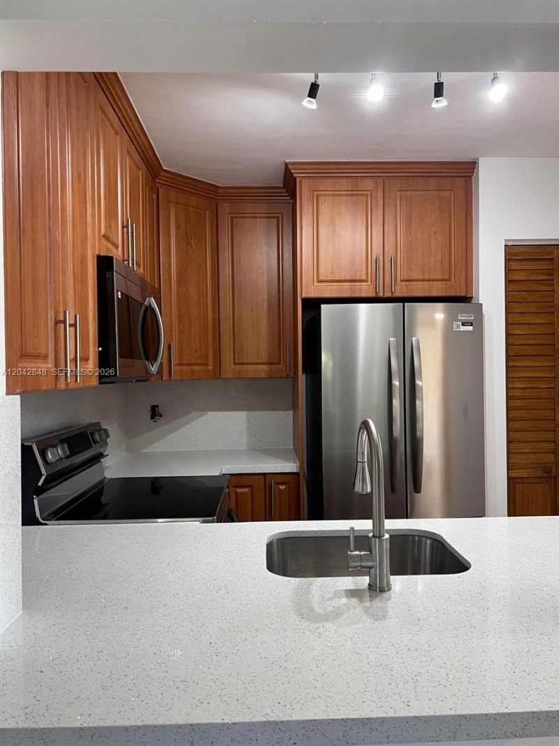 6455 W 27th Ave, Unit 11-44, Hialeah, FL 33016 Photo