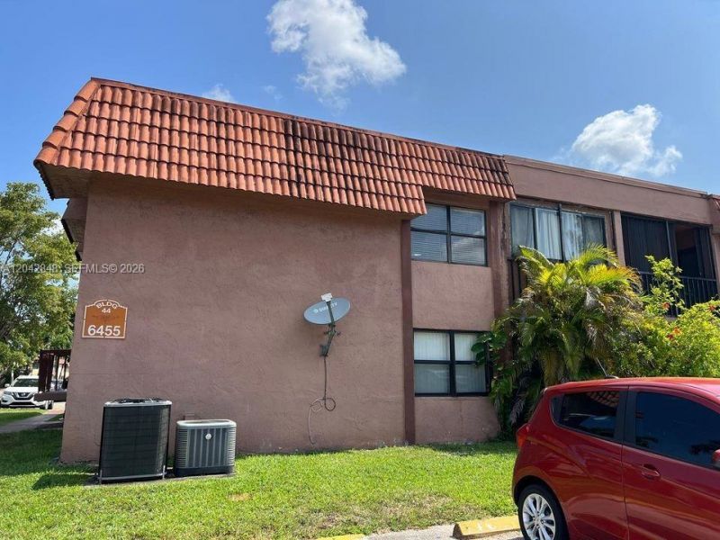 6455 W 27th Ave, Unit 11-44, Hialeah, FL 33016 Photo