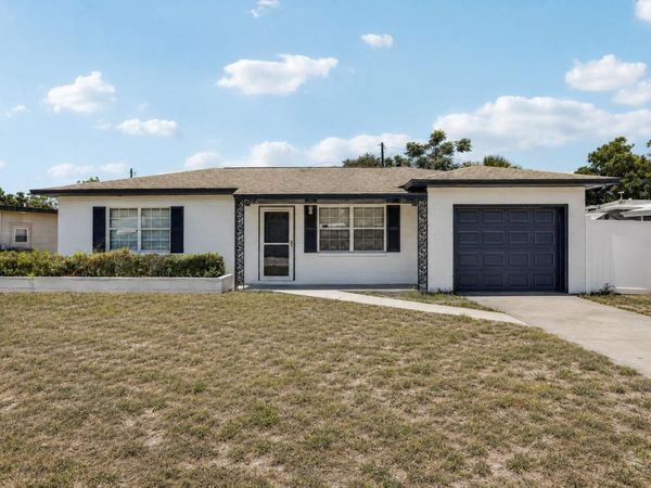 104 E GRAPEFRUIT CIRCLE, CLEARWATER, FL 33759