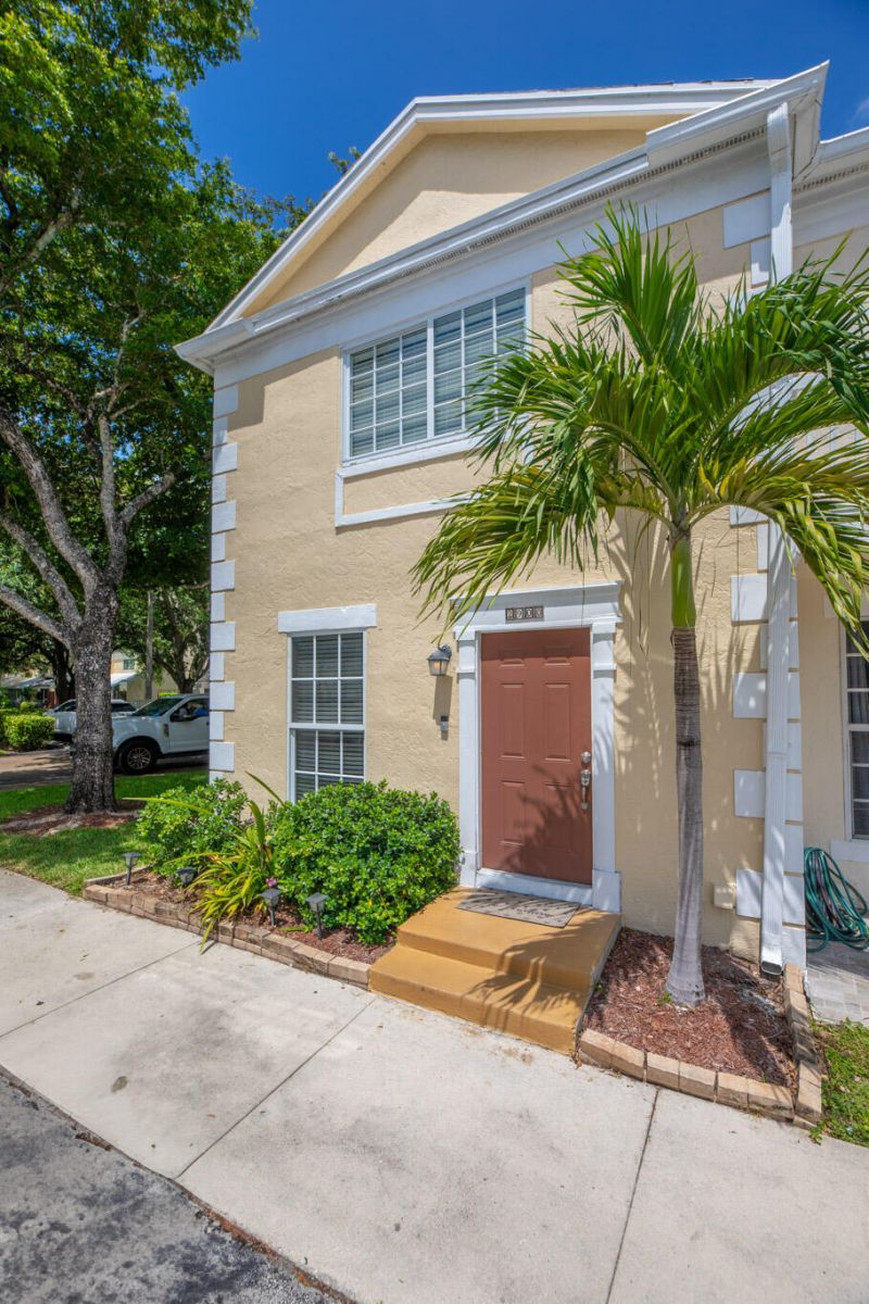 2900 Dorchester Lane, Unit 2900, Cooper City, FL 33026 Photo