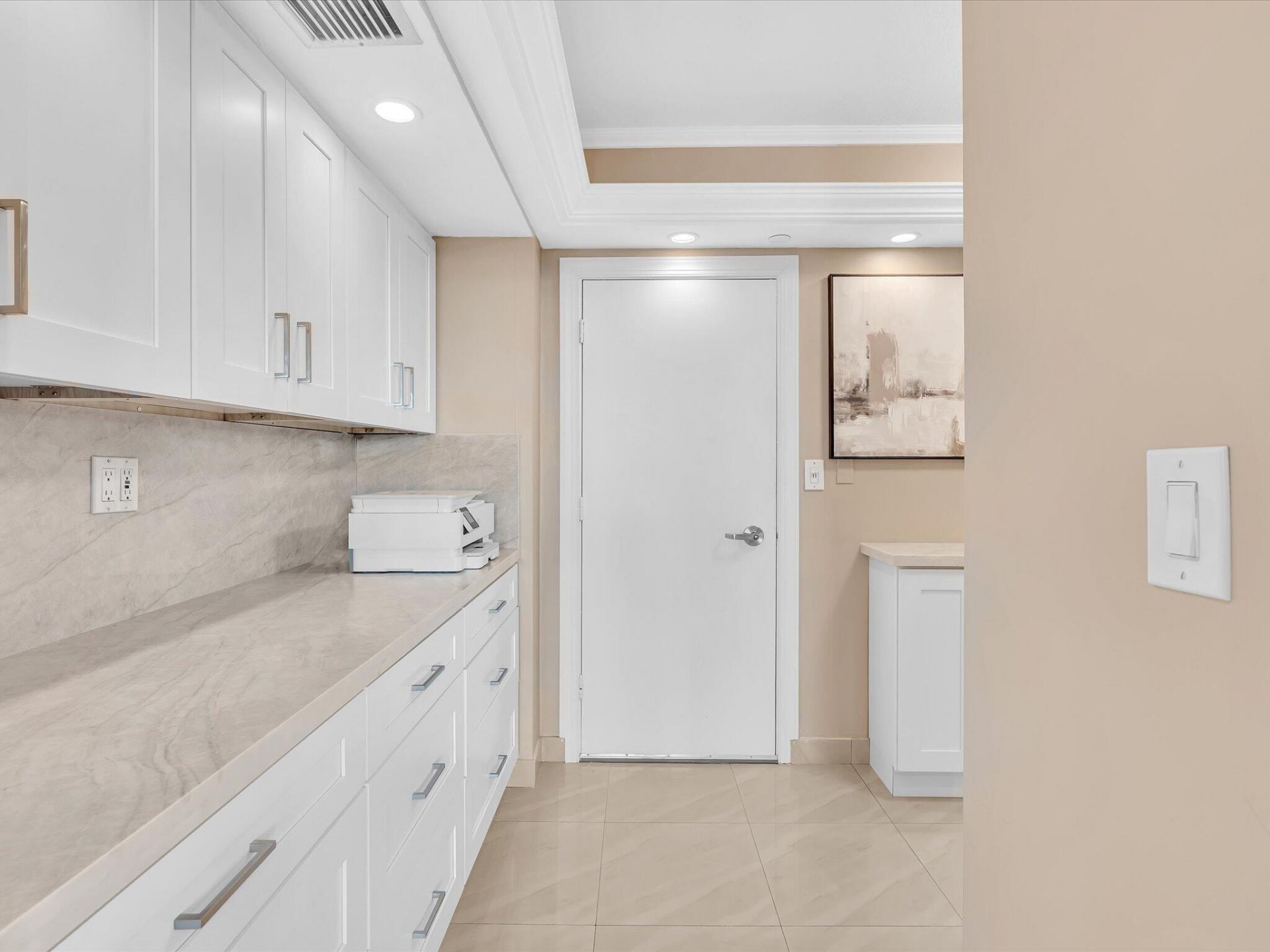 3300 NE 36th Street, Unit 302, Fort Lauderdale, FL 33308 Photo