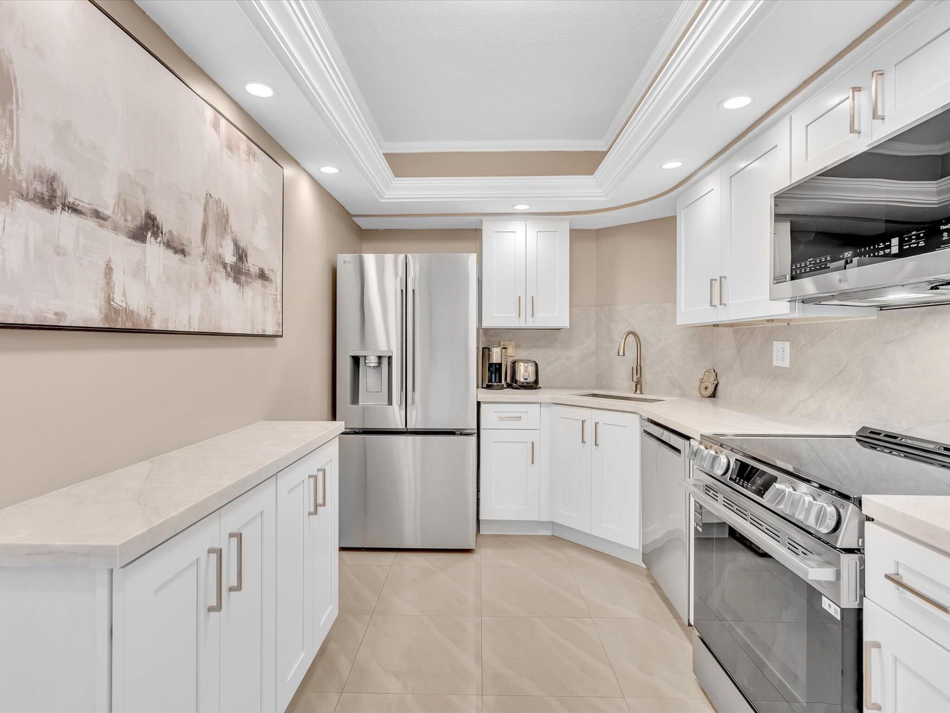 3300 NE 36th Street, Unit 302, Fort Lauderdale, FL 33308 Photo