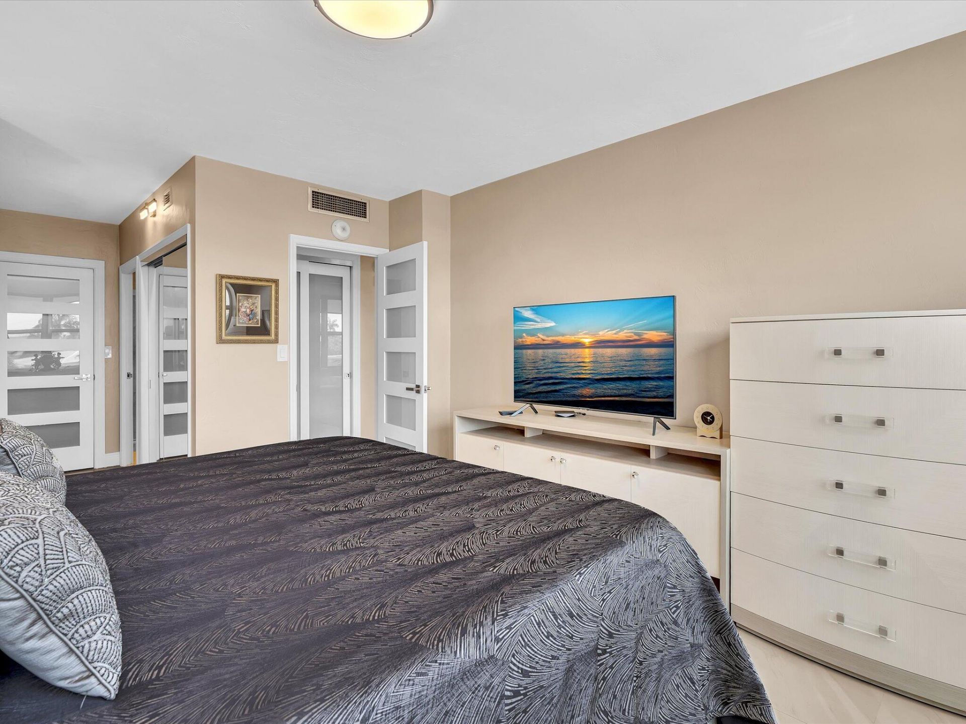 3300 NE 36th Street, Unit 302, Fort Lauderdale, FL 33308 Photo