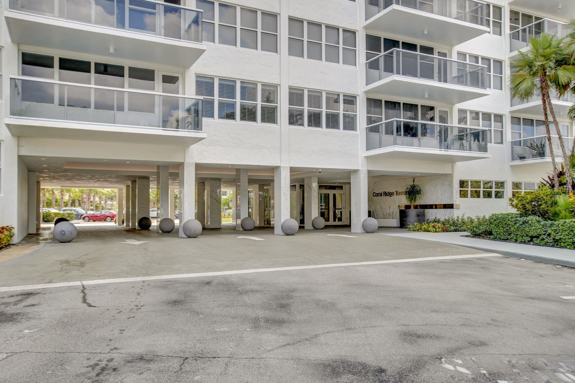 3300 NE 36th Street, Unit 302, Fort Lauderdale, FL 33308 Photo