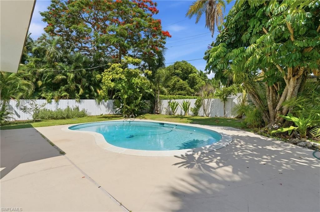 1358 Hopedale Dr, Fort Myers, FL 33919 Photo