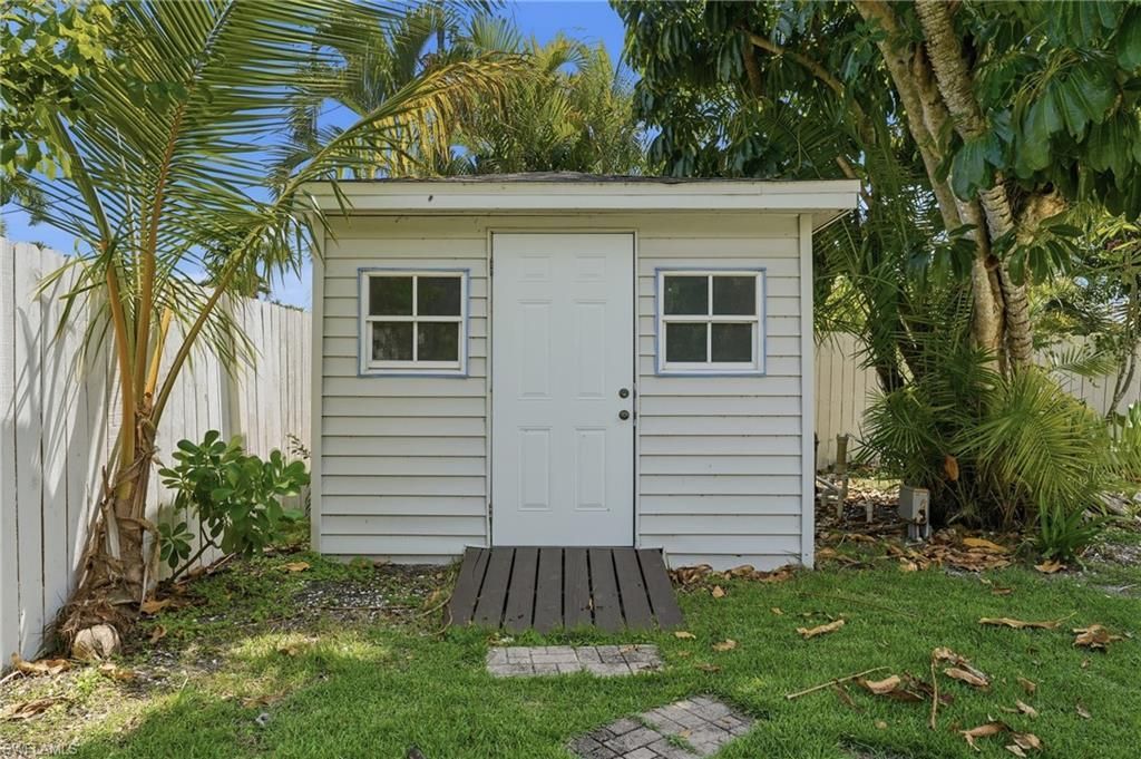 1358 Hopedale Dr, Fort Myers, FL 33919 Photo