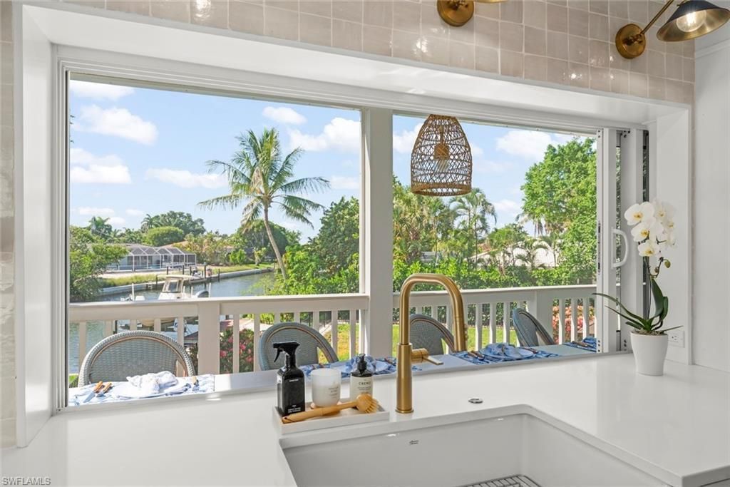 1048 Kings Crown Dr, Sanibel, FL 33957 Photo