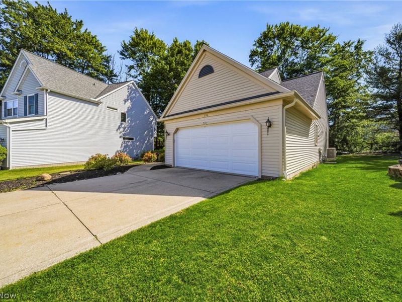 116 Woodbridge Crossing, Chardon, OH 44024 Photo 6