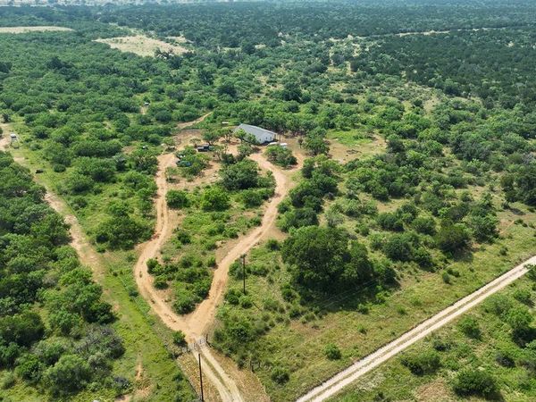507 BUCKHORN DR, London, TX 76854