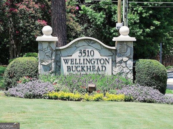 3510 Roswell Road, Unit H1, Atlanta, GA 30326