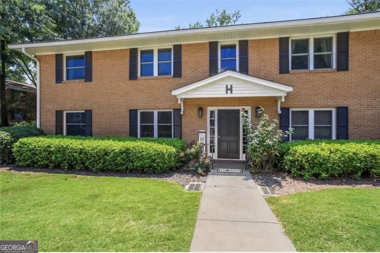 3510 Roswell Road, Unit H1, Atlanta, GA 30326 Main Photo