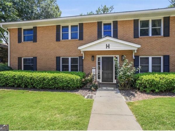 3510 Roswell Road, Unit H1, Atlanta, GA 30326