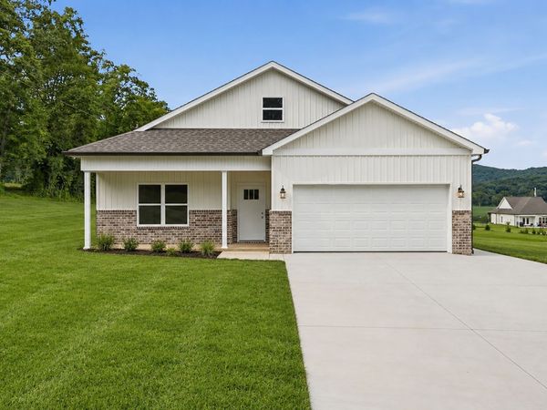 13 Hamby Dr, Pelham, TN 37366