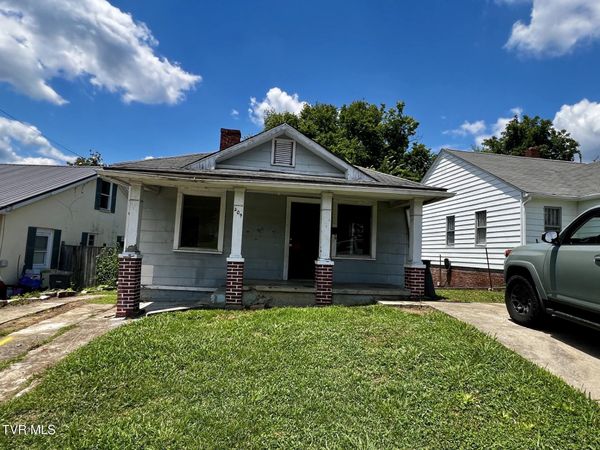 209 East Ravine Road, Kingsport, TN 37660