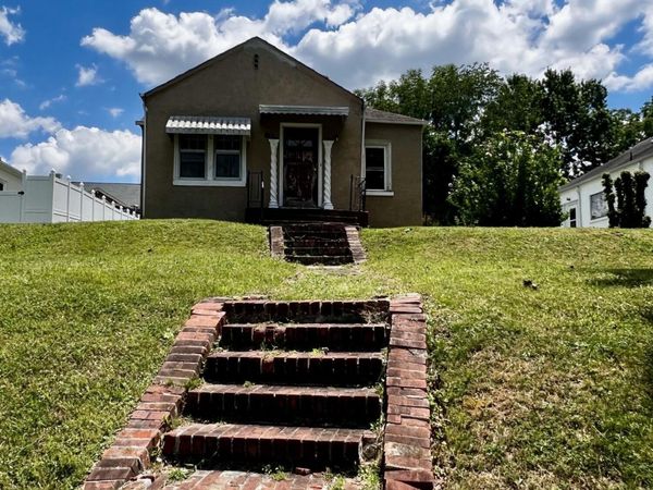 505 Granada Pvt Court, Kingsport, TN 37660