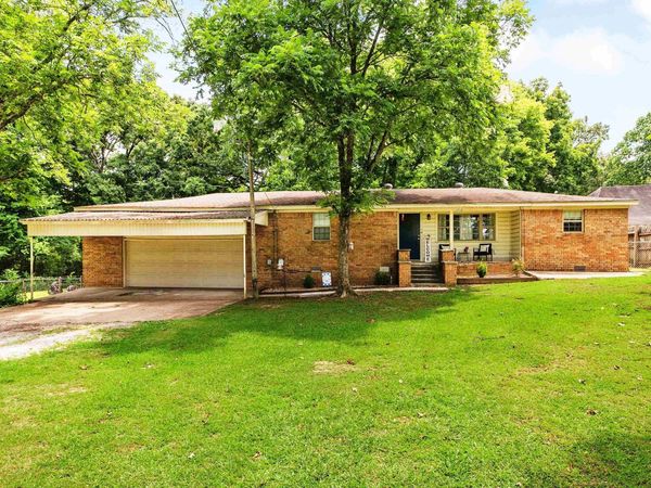 1713 Salem Road , Benton, AR 72019