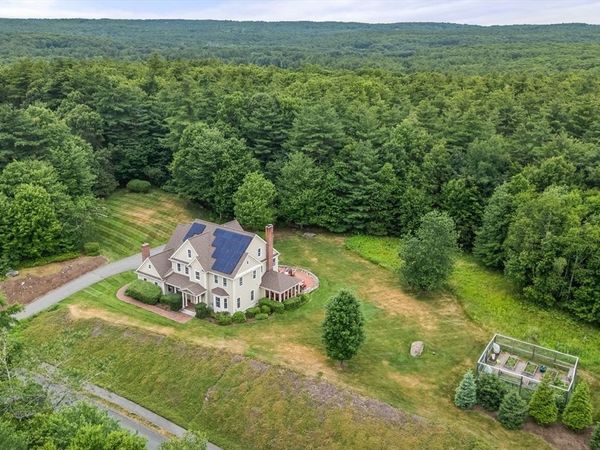 35 Houghton Ln, Boxborough, MA 01719