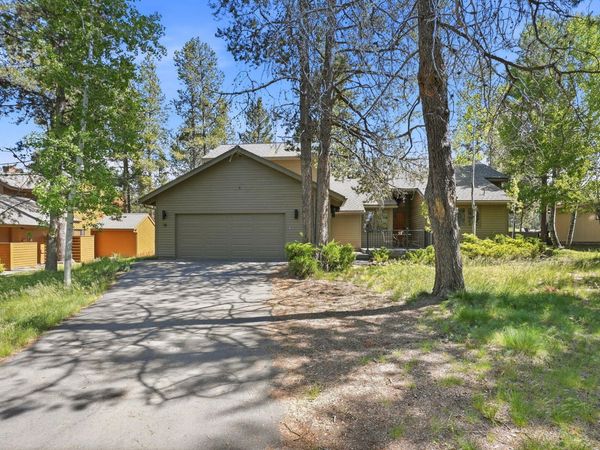 17901 Red Cedar Lane, Sunriver, OR 97707