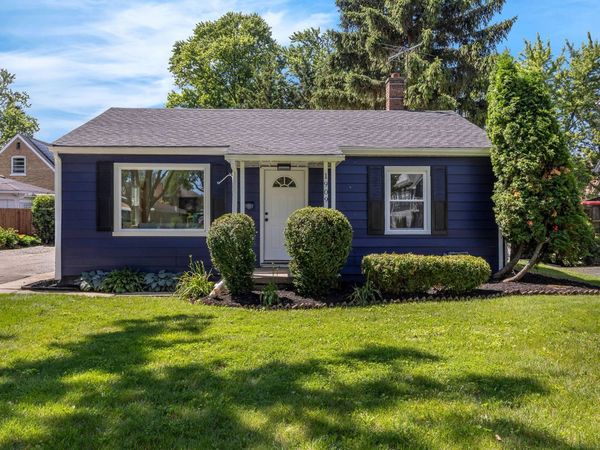 1909 Central Road , Glenview, IL 60025