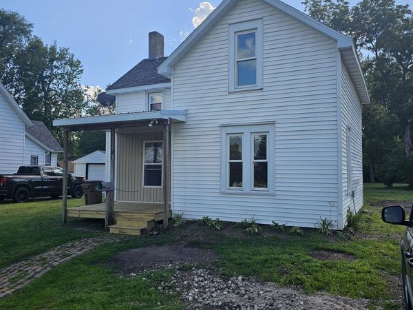 427 East Street, Grinnell, IA 50112