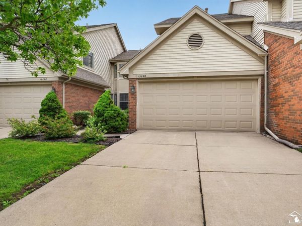 15696 Golfview Drive, Riverview, MI 48193
