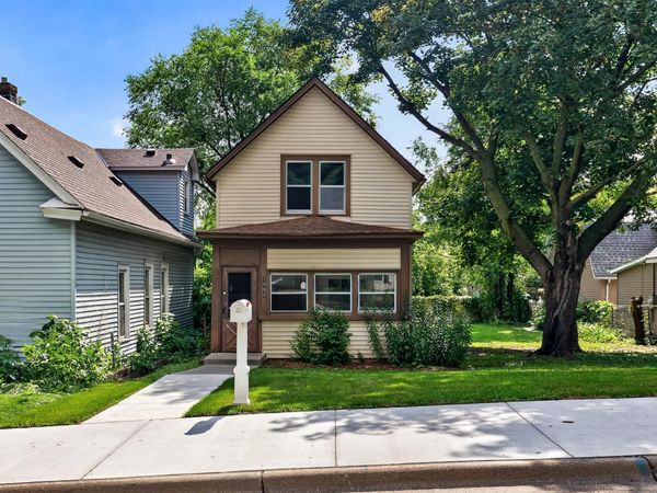 1094 Kent Street, Saint Paul, MN 55117
