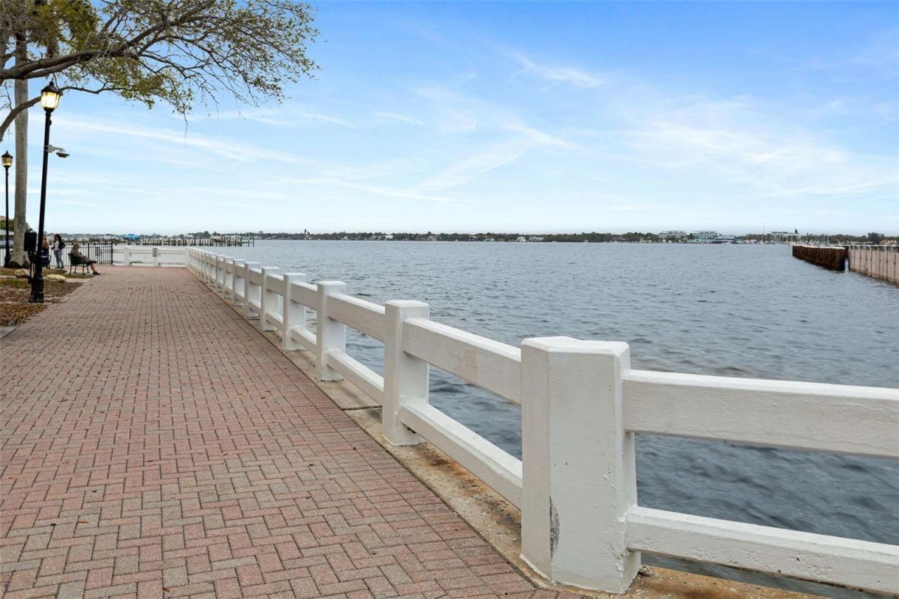 808 26th Street W, Bradenton, FL 34205 Photo