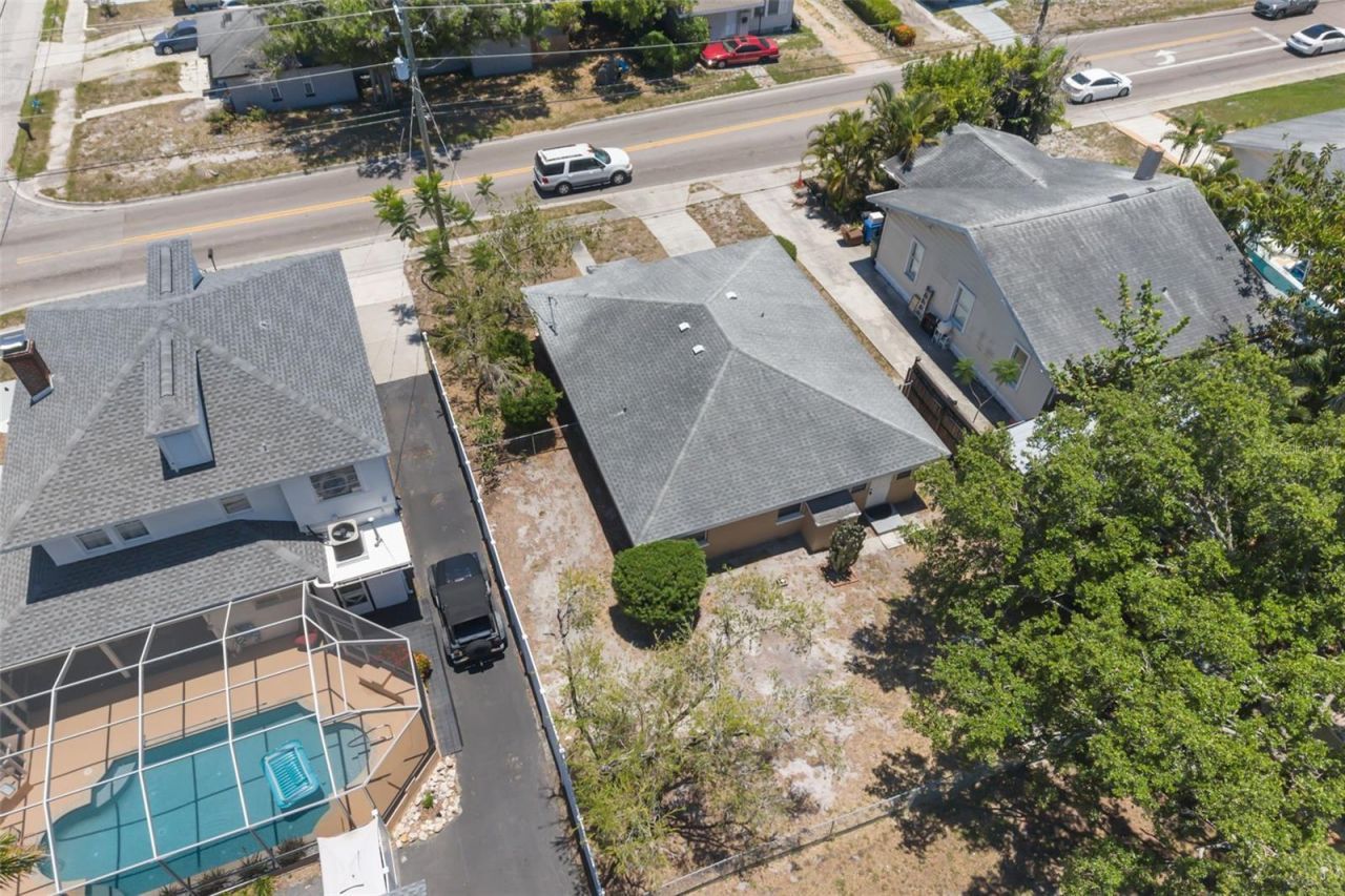 808 26th Street W, Bradenton, FL 34205 Photo