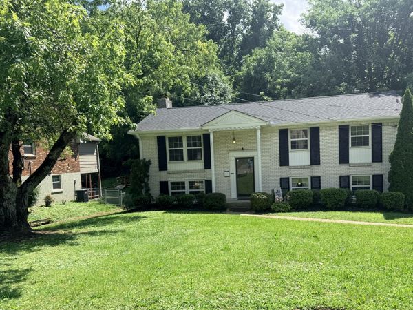 3755 Faulkner Dr, Nashville, TN 37211