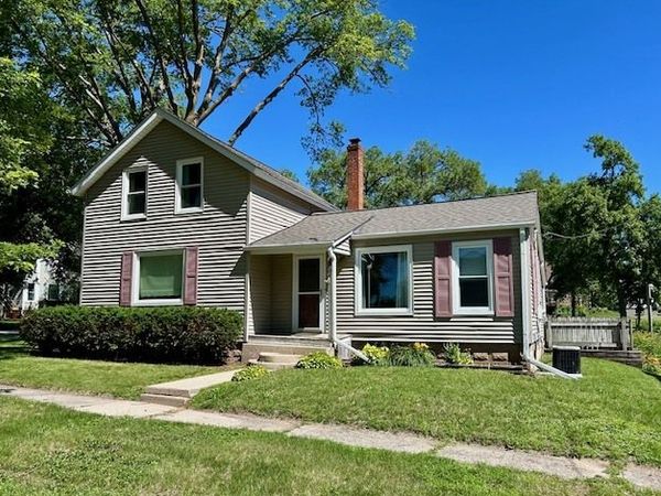 204 E 6th Street , Pecatonica, IL 61063