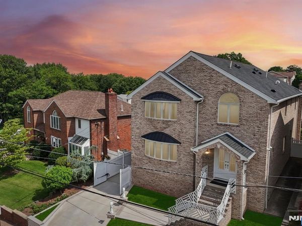 11 Linden Avenue, KEARNY, NJ 07032