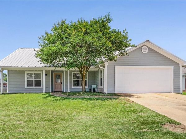 16819 Patricia Drive, Gulf Shores, AL 36542