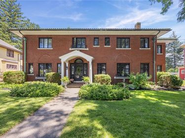 52 Ellicott Avenue, Batavia, NY 14020