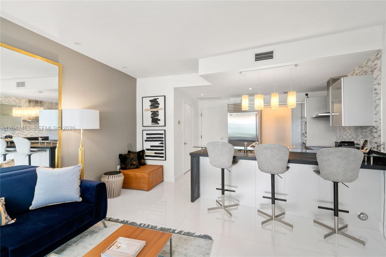 18201 Collins Ave , Unit 603, Sunny Isles Beach, FL 33160 Photo