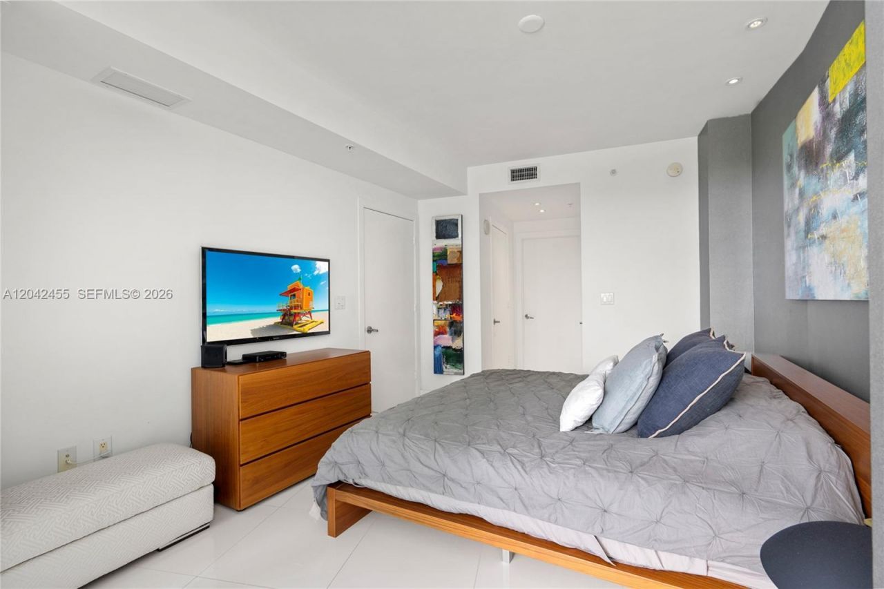 18201 Collins Ave , Unit 603, Sunny Isles Beach, FL 33160 Photo