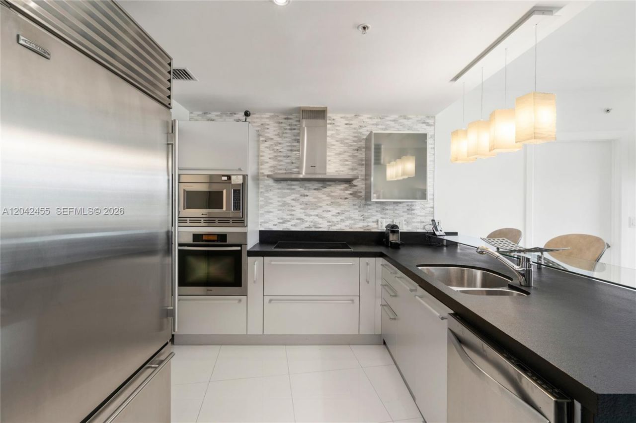 18201 Collins Ave , Unit 603, Sunny Isles Beach, FL 33160 Photo